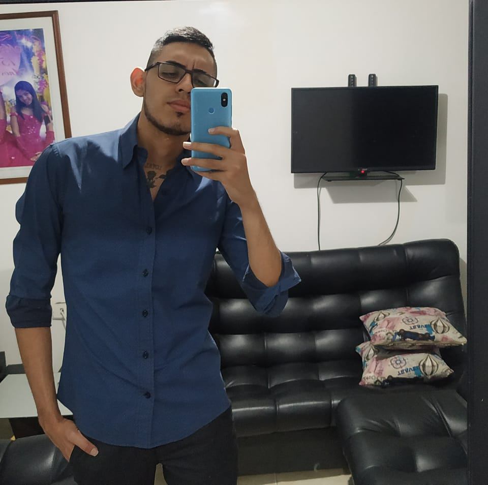 <em>David Delgado</em>