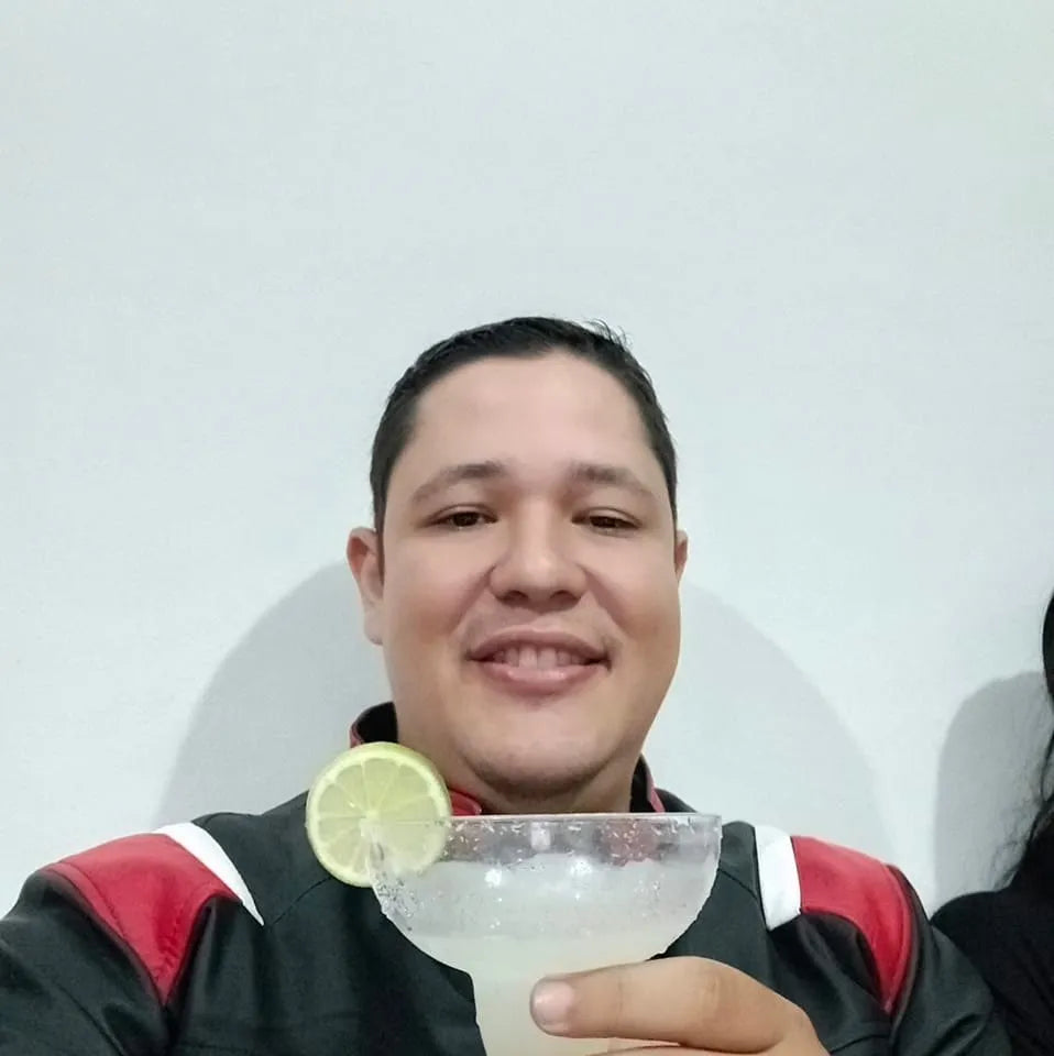 <em><strong>Edwin V. - Cali</strong></em>