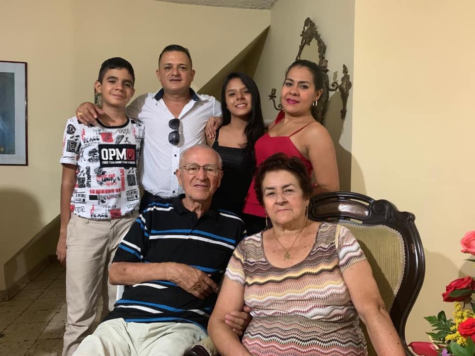 <em>Camila Reyes</em>