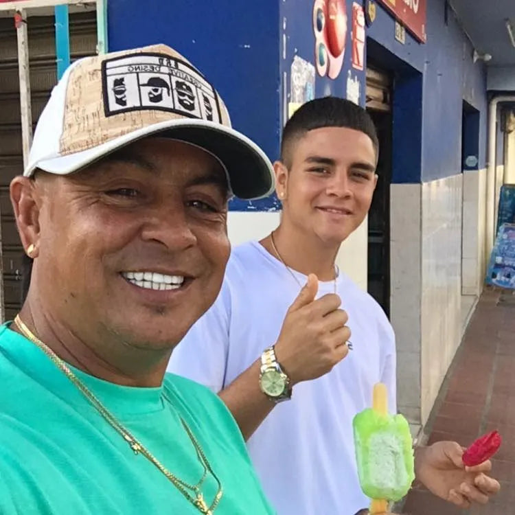 <em><strong>Carlos G. - Bogotá</strong></em>